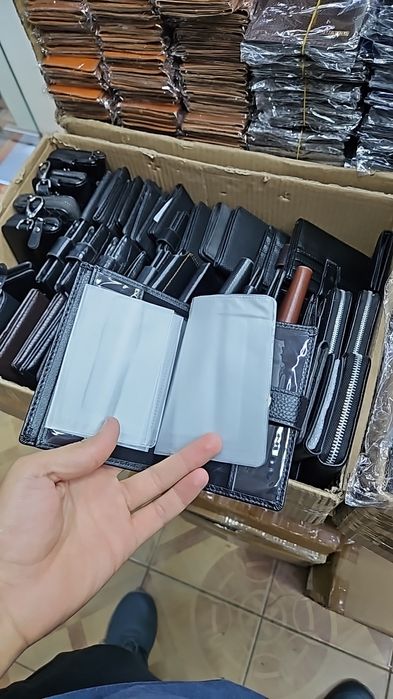 Обложки Портмоне Кошелек Сумки для Ноутбуков Визитницы Ключницы Кардхо