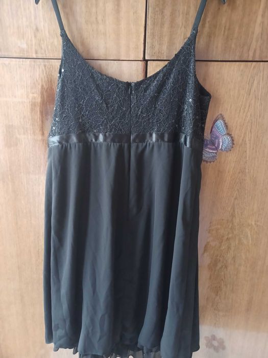 Черна  рокля-полиестер.