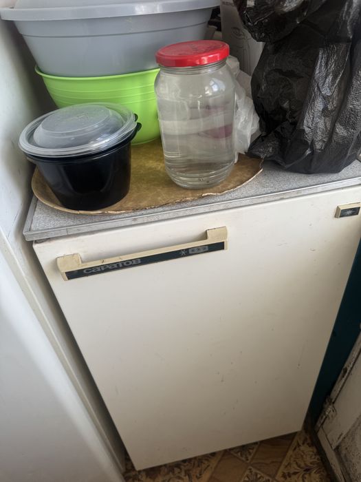 Продам морозильник