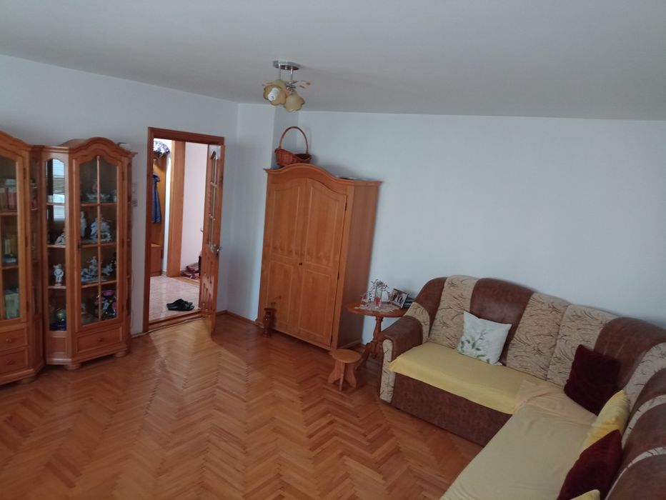 Proprietar – Apartament 3 camere (84 mp), Bloc Vilă, Acoperiș Refăcut (2025)