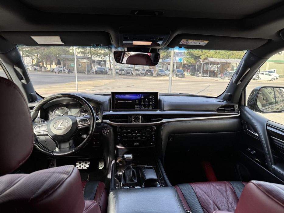 Продам Lexus LX 570 Kuro Black Edition