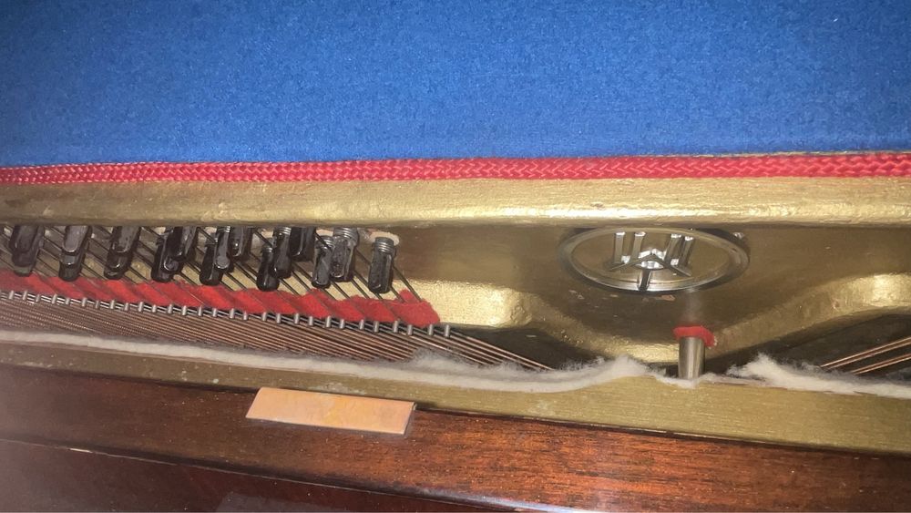 Пиано Accord, употребявано. Цена- 450 лева.