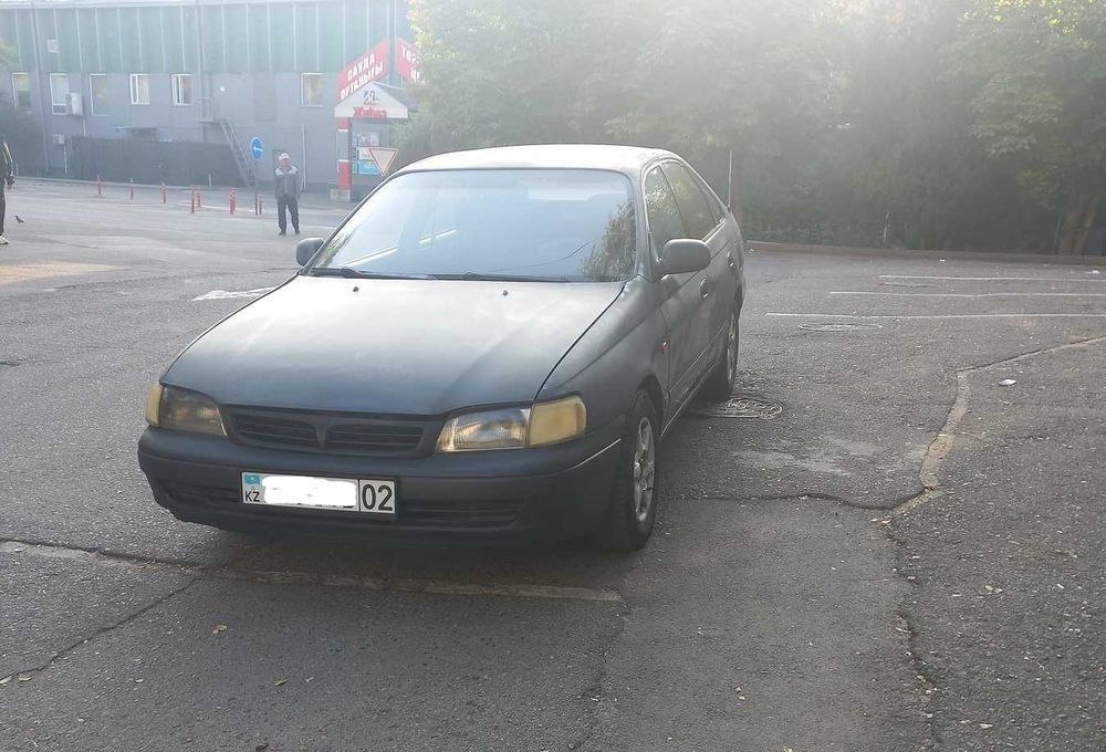Toyota Carina E (автомат)
