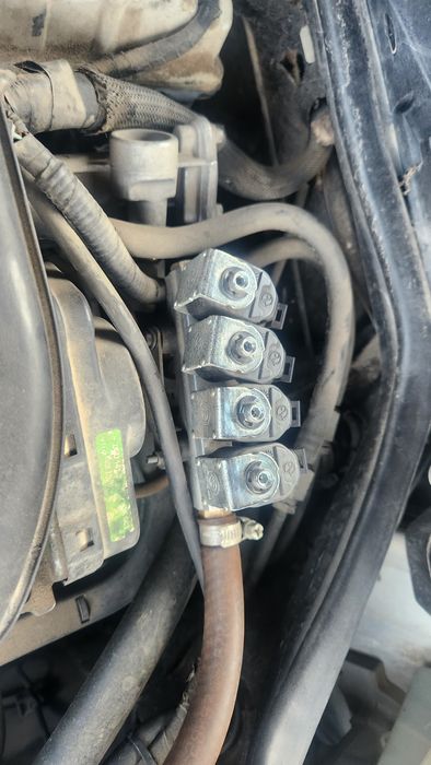 Гбо продается стоят на 2.3моторе