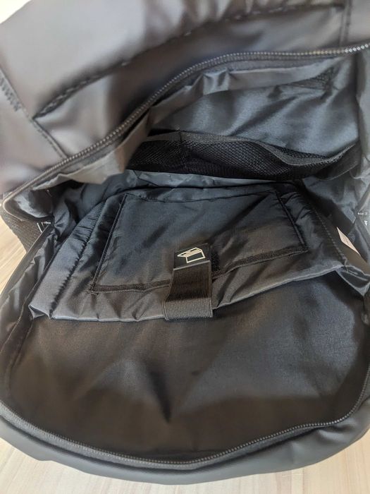 Нова раница за лаптоп Hikvision