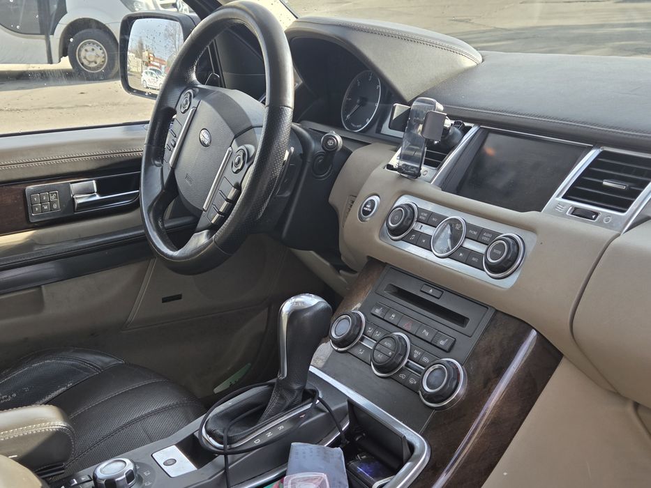 Vând Land Rover Range Rover Sport