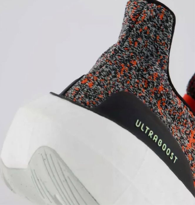 ADIDAS ULTRABOOST Light - 41.1/3 номер