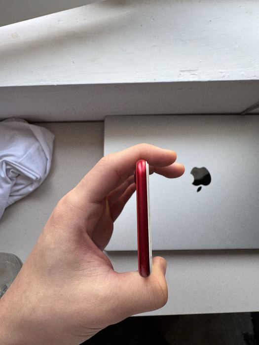 iPhone 7 256GB красный