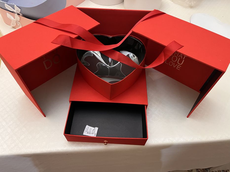 Акссесуары для цветы и подарки