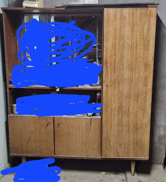 Отдам бесплатно сервант и шкаф