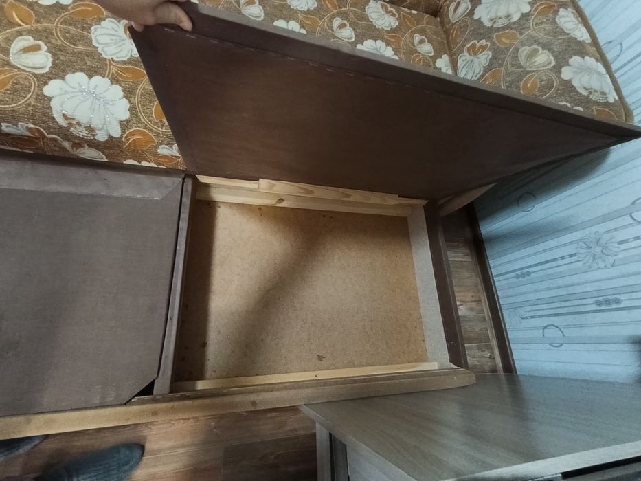 Продам диван, 2 метра.