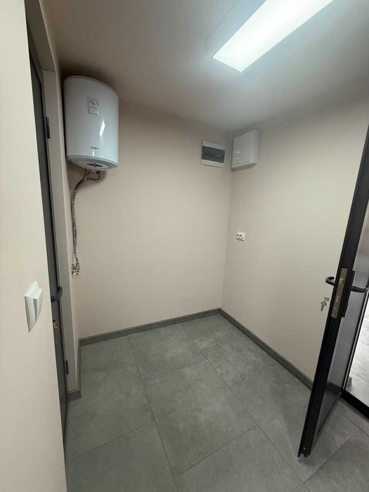 Продава се Офис в Добрич, Център - 75 кв.м за 1200 €/кв.м - Снимка #7