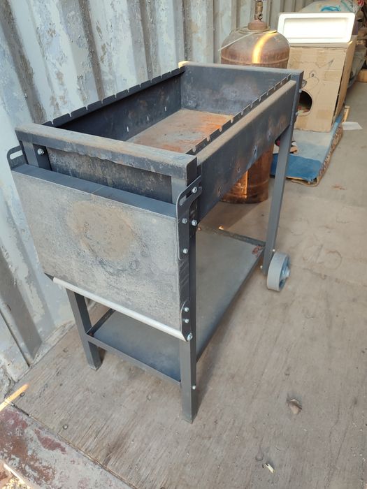 Мангал на колесах