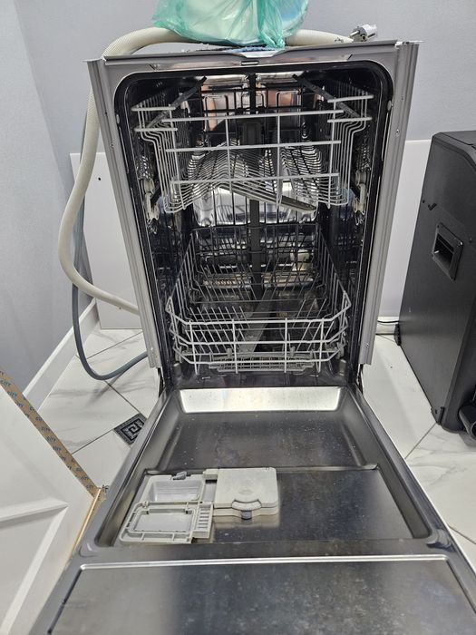 Продам посудомоечную машину Beko