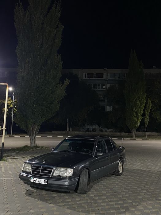 Мерседес 124 е220