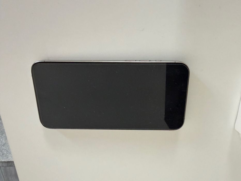 Vând IPhone 15 pro Max
