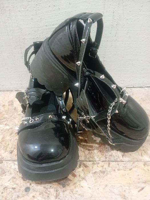 Продам туфли, лоферы.