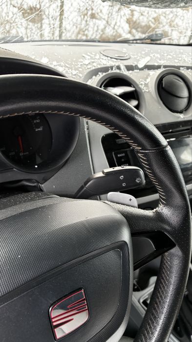 Волан Seat Ibiza с пера