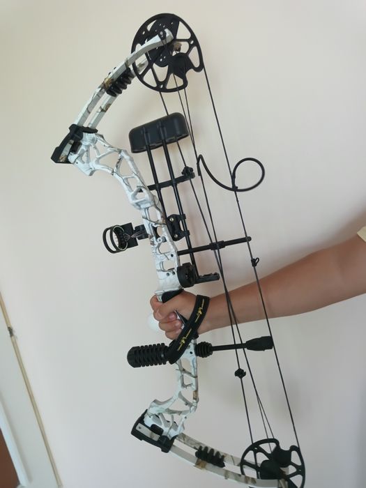 спортен *Compound* лък