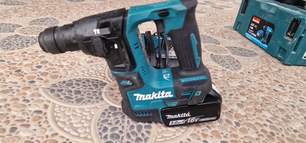перфоратор Makita DHR171