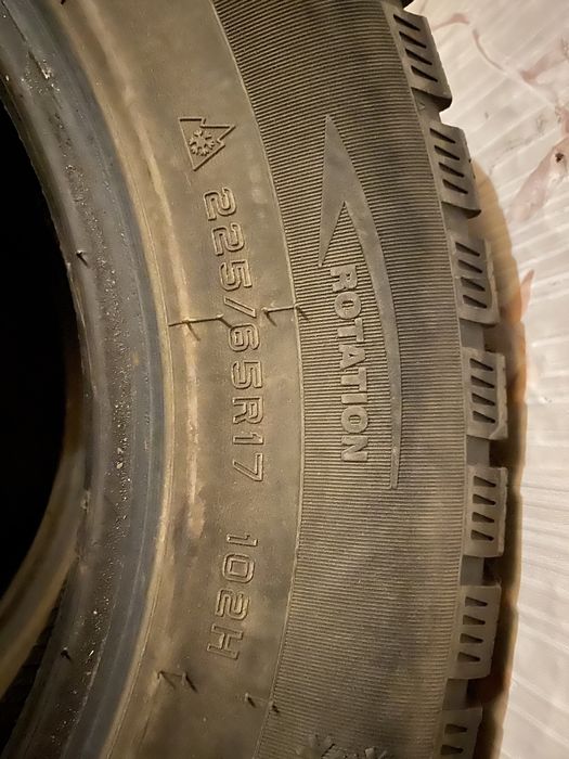 Продам зимние шины