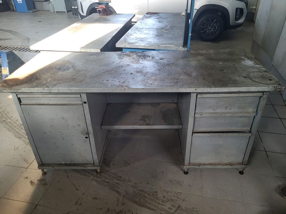 Стол верстак слесарный металлическийСтол верстак слесарный металлическ