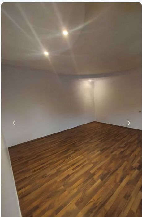 Casa cu teren de vanzare in Golesti (Stefanesti]
