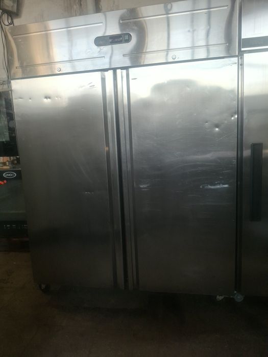 Хладилник професионален средно температурен