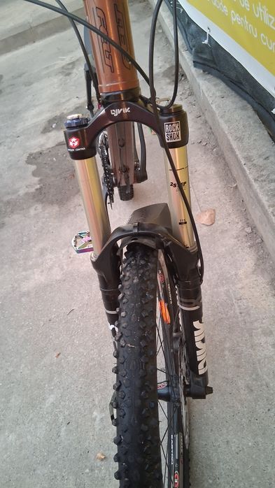 Bicicleta full suspension Felt Redemption 2