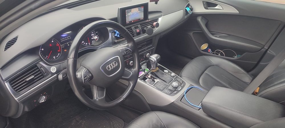 Vând Audi A6 versiunea c7