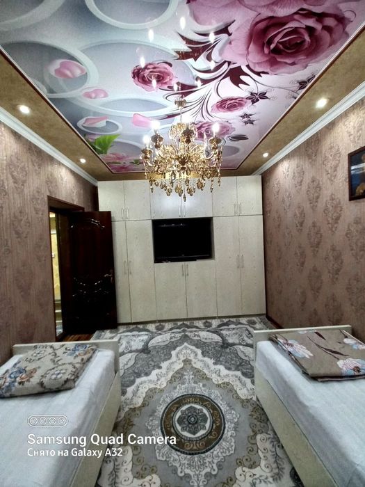 Мохихосса томонда жойлашган 1 хонали люкс квартира ижарага берилади