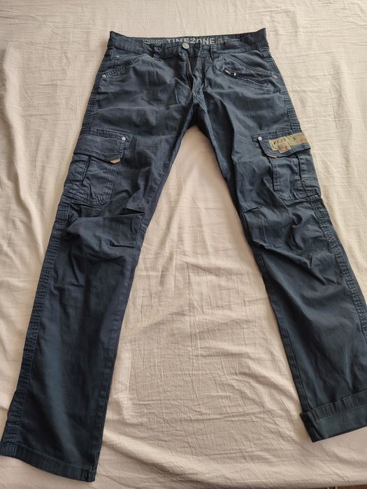 Pantaloni tactici jack&jones!