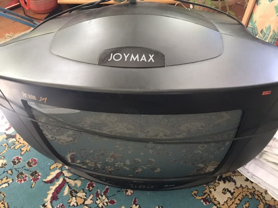 Продам телевизор LG.