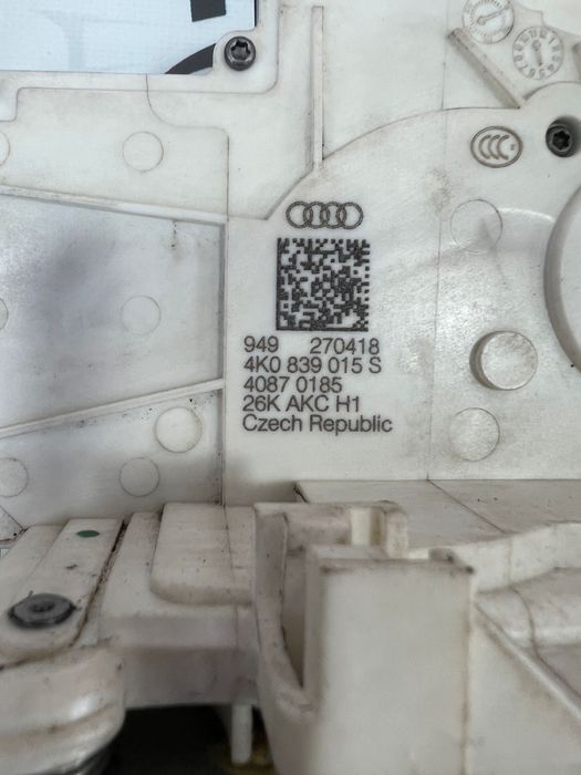 Broasca Stanga Spate OEM Audi A6 C8 A7 C8 Q7 Q8 4M