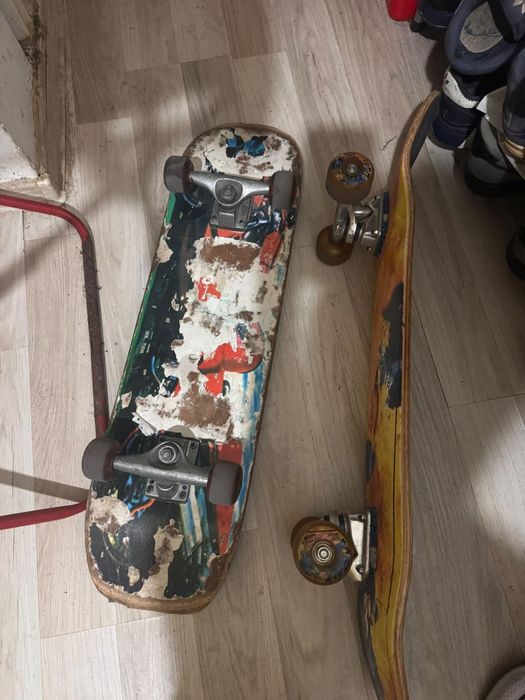 Vând spateboard uri