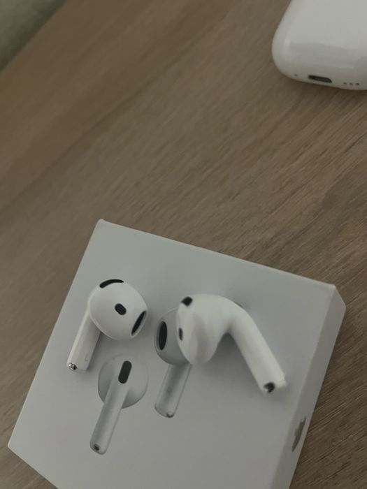 Air pods 4 като нови