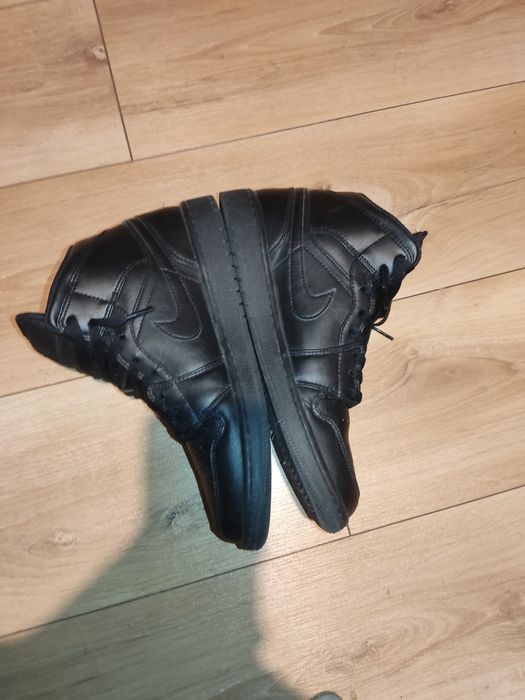 Nike Air Jordan 1 Mid Black