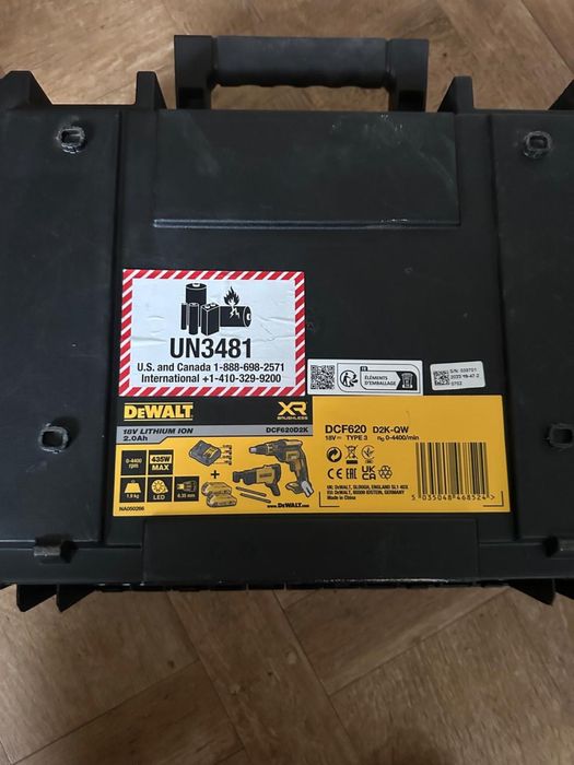 DeWALT шуруповерт набор