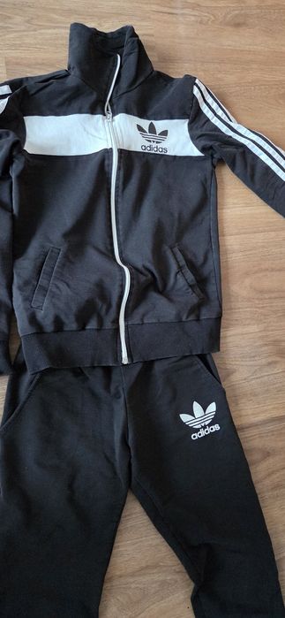 Анцуг адидас adidas