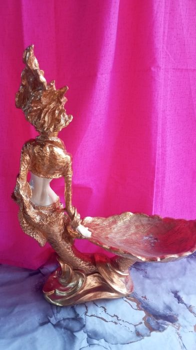 Статуэтка декоративная