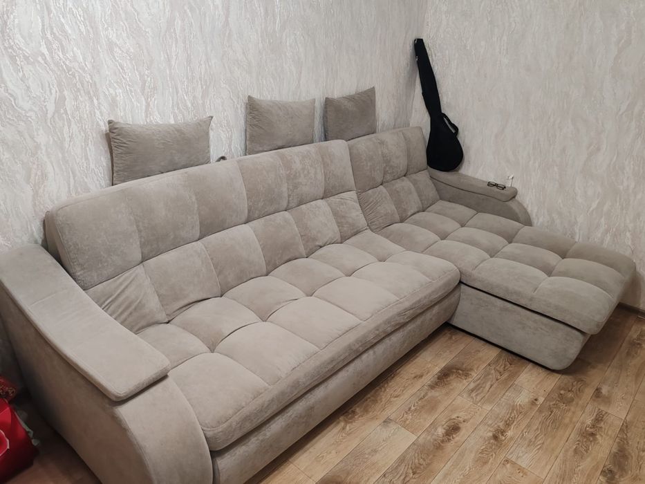 Диван пума продам с 3 подушкой