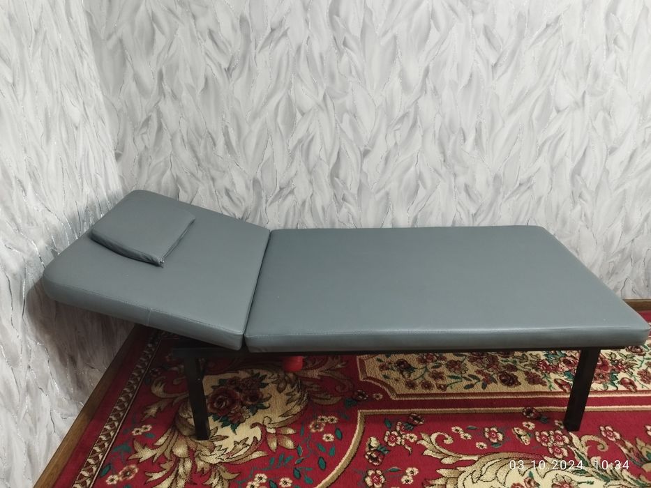 Кушетка , массажный стол
