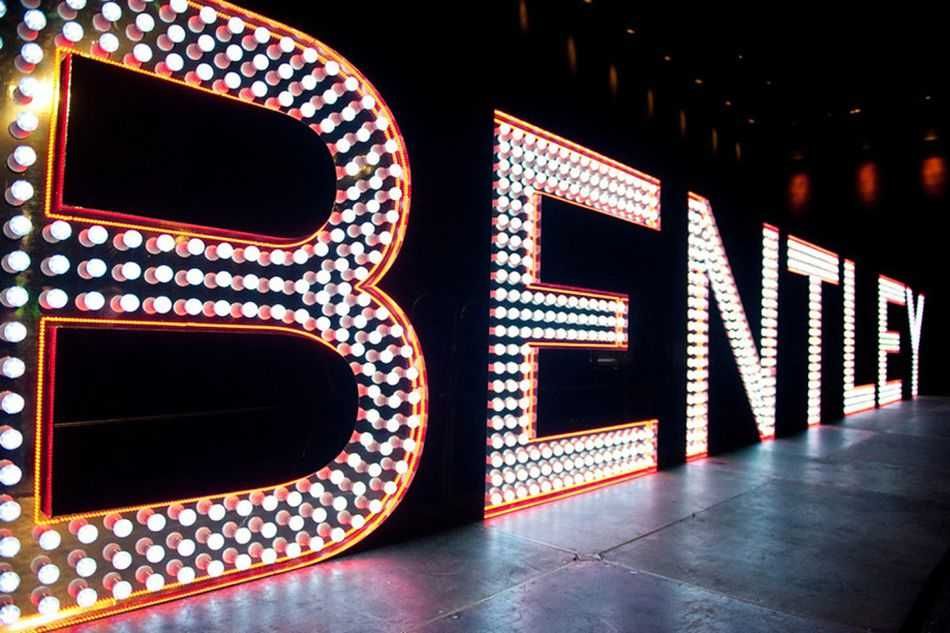 Нapужнaя рeклама / Вывеска pеклaмная / Cветовые буквы