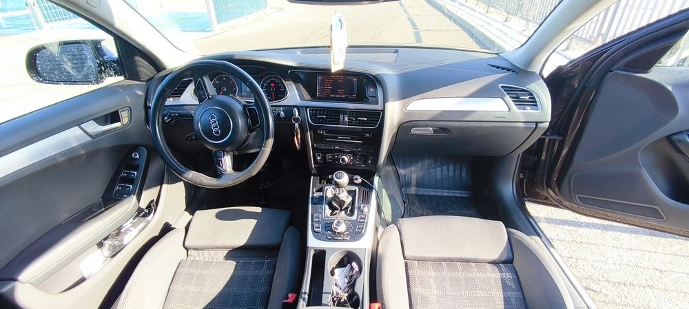Audi a4 b8,5  avânt