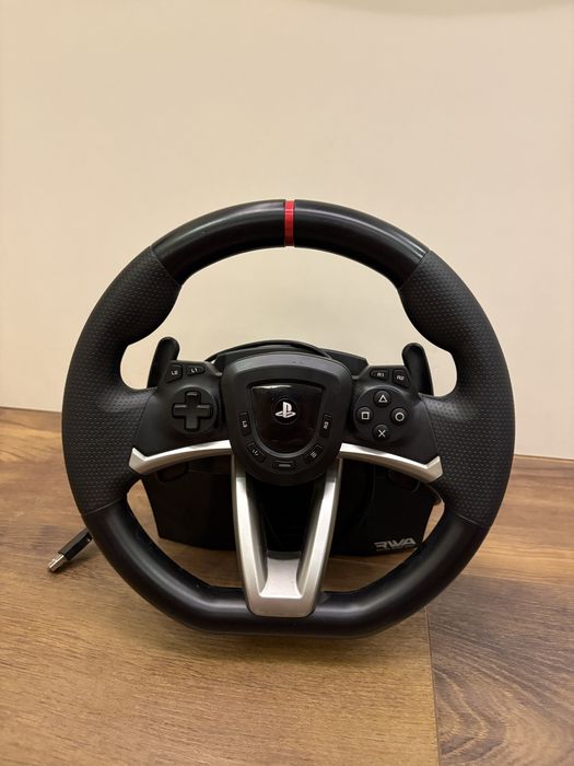 Продавам волан “HORI Racing Wheel APEX (RWA), модел SPF-004U. На снимката е версията за PS5 / PS4 / PC. “