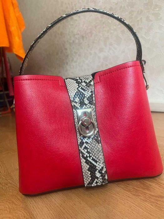 Продам женскую сумку FRANCO MANATTI