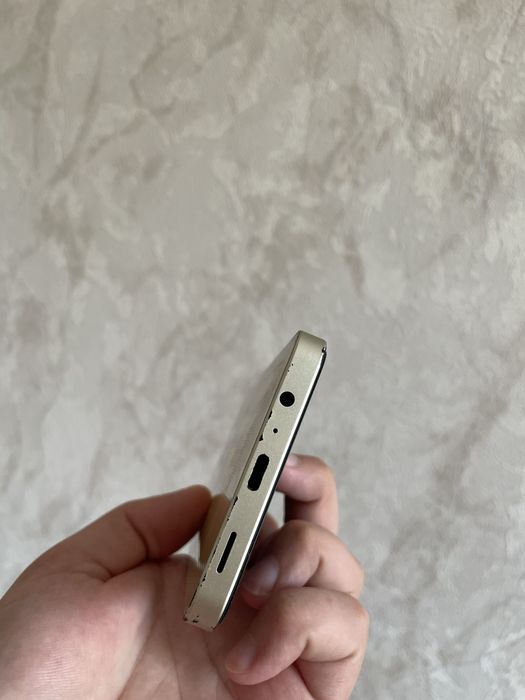 Продам Samsung A06.
