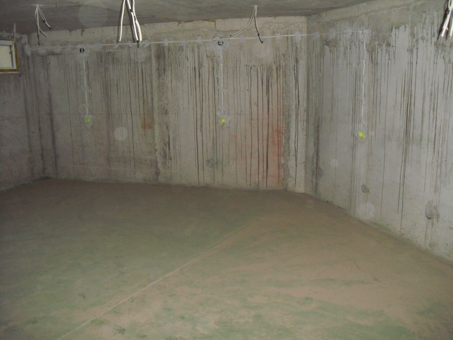 Продава се Магазин в Враца, Център - 300 кв.м за 459 €/кв.м - Снимка #1