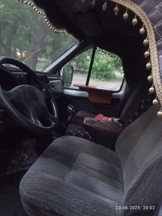 Продам бортовую Газель