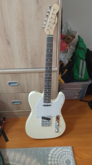 Chitara electrica Mcgrey împreună cu amplificator și husa originala
